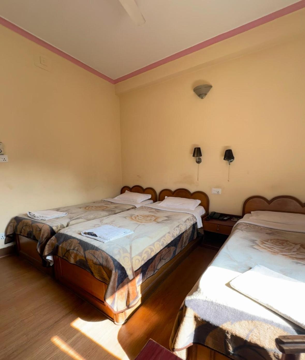 Green Tara Hotel Покхара Екстер'єр фото