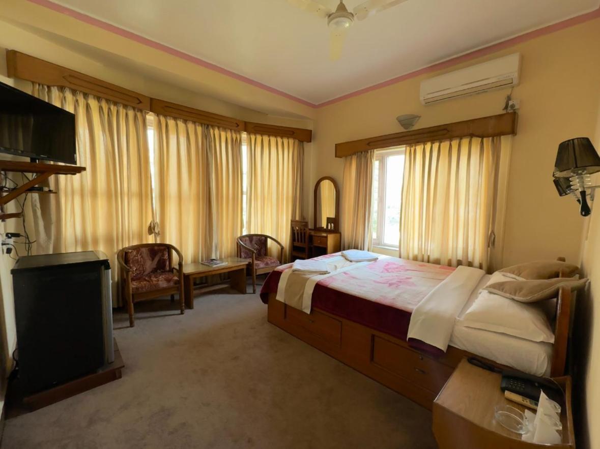 Green Tara Hotel Покхара Екстер'єр фото