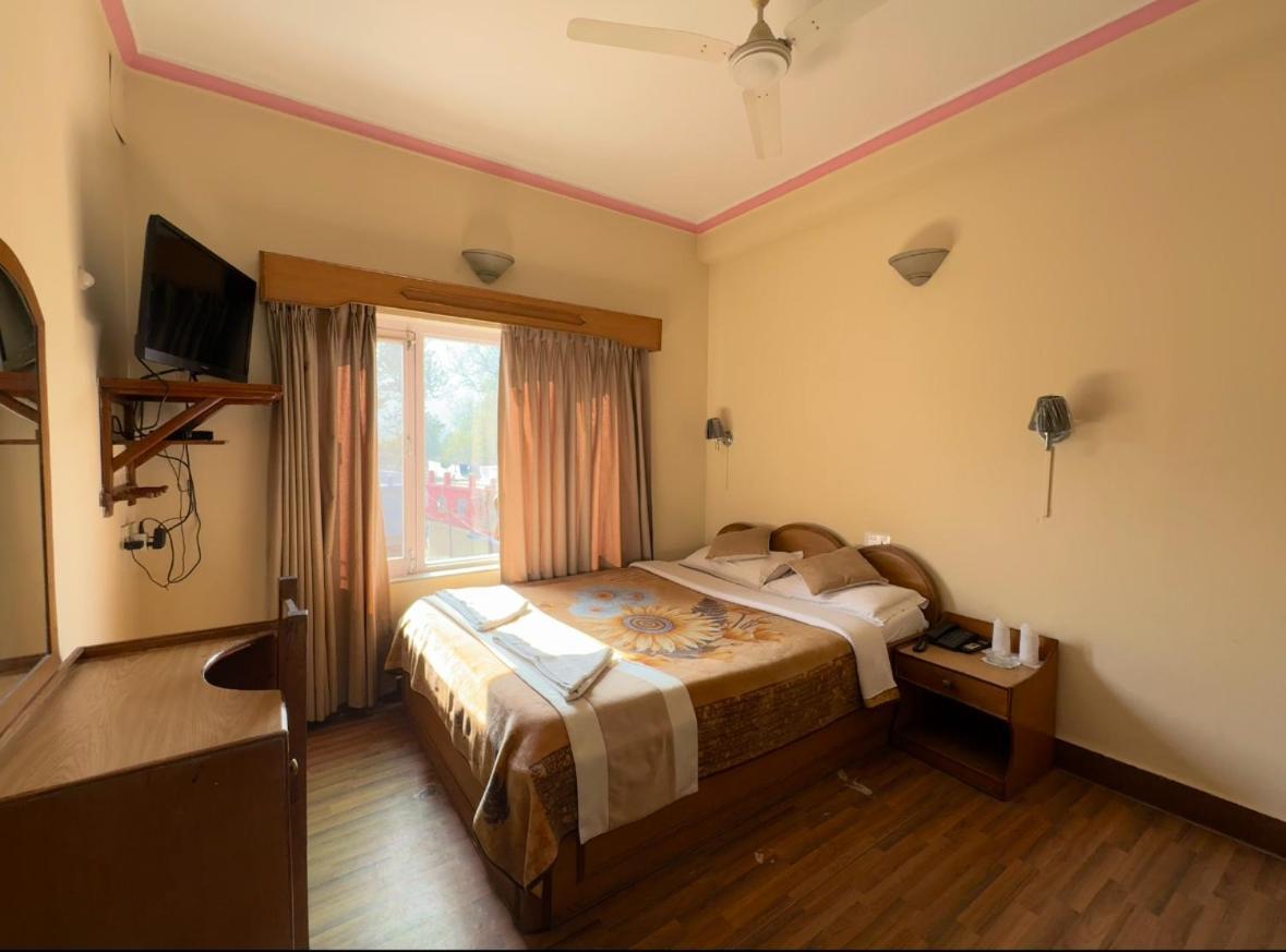 Green Tara Hotel Покхара Екстер'єр фото