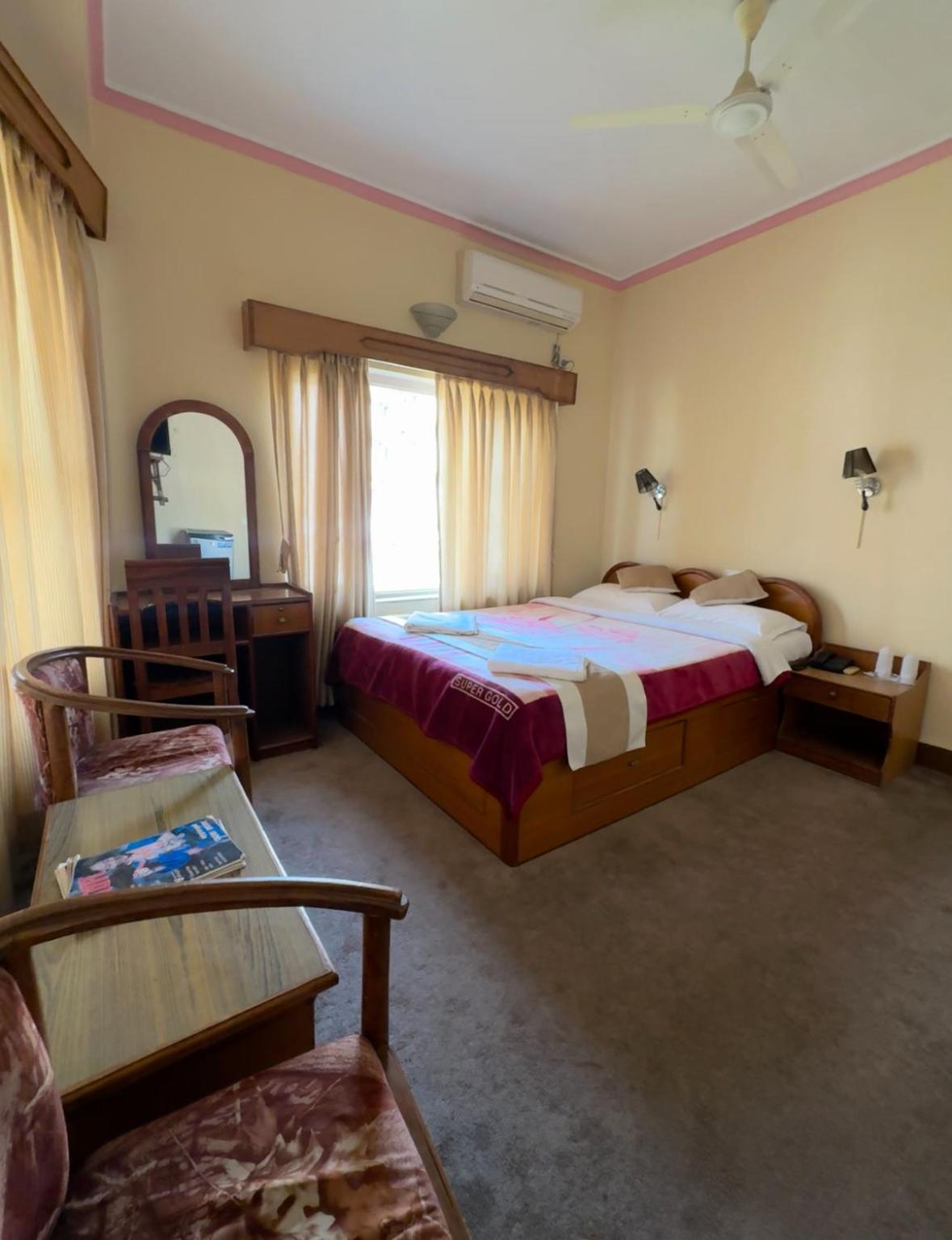 Green Tara Hotel Покхара Екстер'єр фото