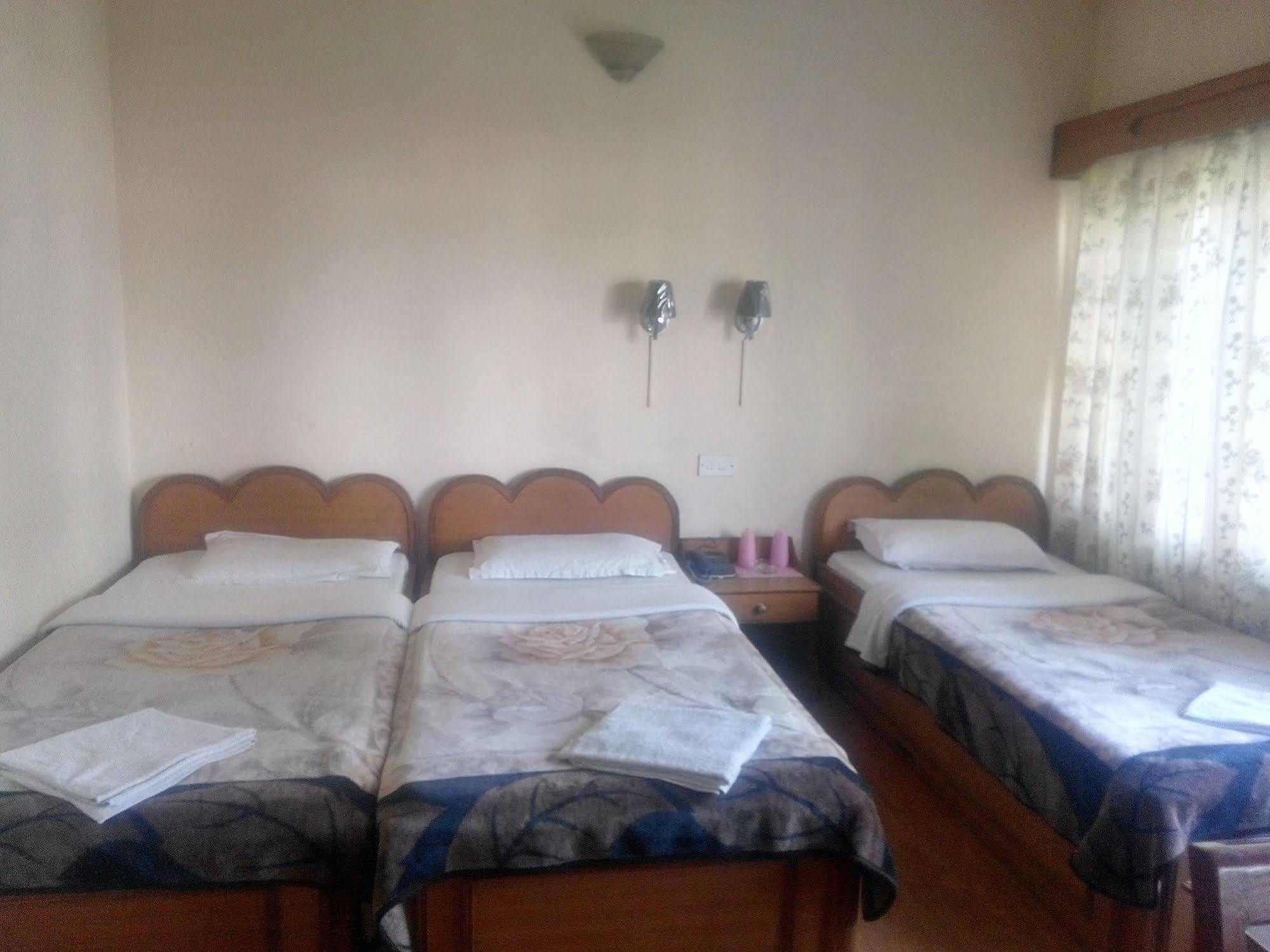 Green Tara Hotel Покхара Екстер'єр фото