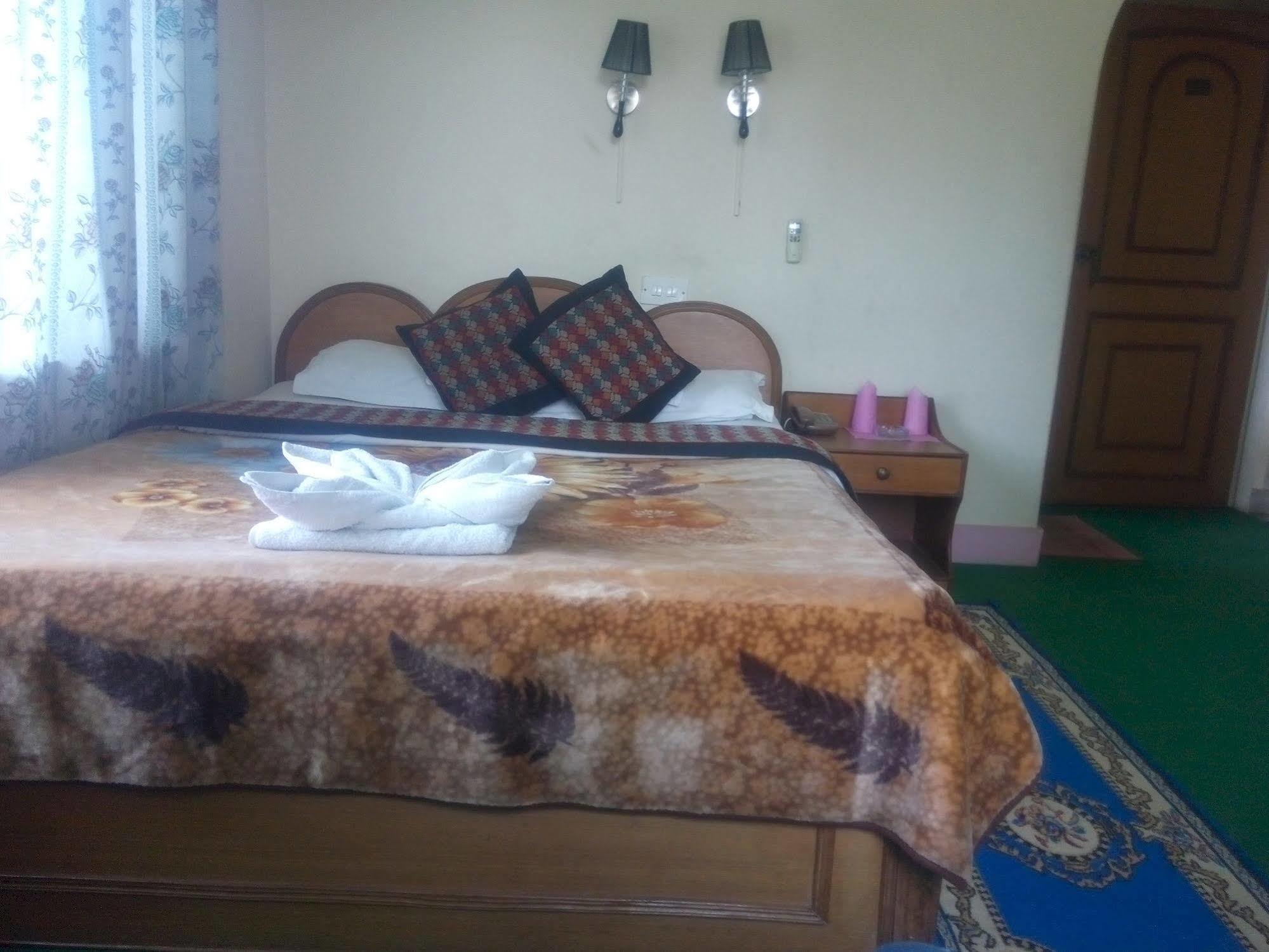 Green Tara Hotel Покхара Екстер'єр фото